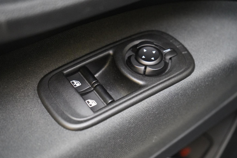 Fiat 500 Icon 42 kWh | SoH 93% | Panoramadak | Keyless | Achteruitrijcamera | Navigatie