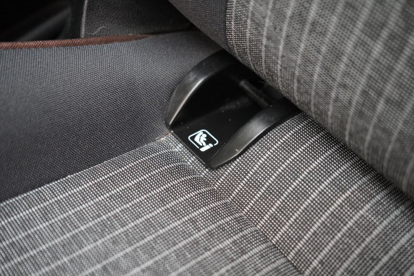 Fiat 500 Icon 42 kWh | SoH 93% | Panoramadak | Keyless | Achteruitrijcamera | Navigatie