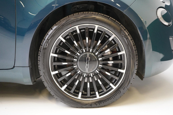 Fiat 500 Icon 42 kWh | SoH 93% | Panoramadak | Keyless | Achteruitrijcamera | Navigatie