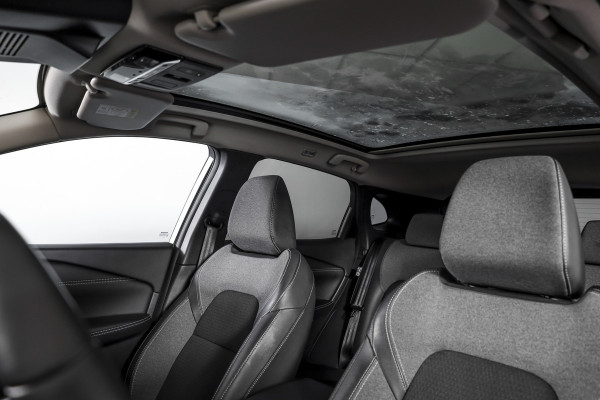 Nissan QASHQAI 1.3 MHEV Xtronic 158 PK N-Connecta - Automaat | Panodak | Cold Pack | Dig. Cockpit | Adapt. Cruise | 360 Camera | PDC | NAV + App Connect | LM 18" | ECC | 7691