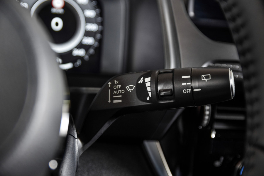 Nissan QASHQAI 1.3 MHEV Xtronic 158 PK N-Connecta - Automaat | Panodak | Cold Pack | Dig. Cockpit | Adapt. Cruise | 360 Camera | PDC | NAV + App Connect | LM 18" | ECC | 7691