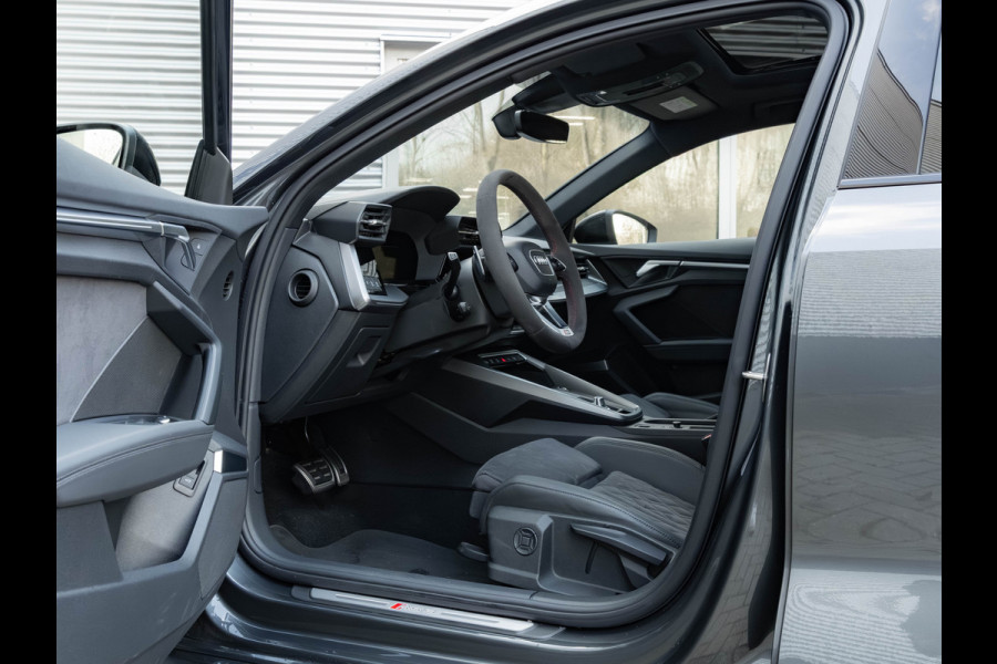Audi A3 Sportback 2.5 TFSI RS3 Quattro - Pano - Bang & Olufsen - ACC - RS Sportuitlaat