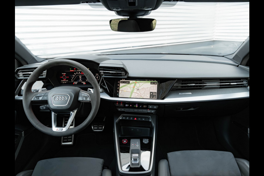 Audi A3 Sportback 2.5 TFSI RS3 Quattro - Pano - Bang & Olufsen - ACC - RS Sportuitlaat