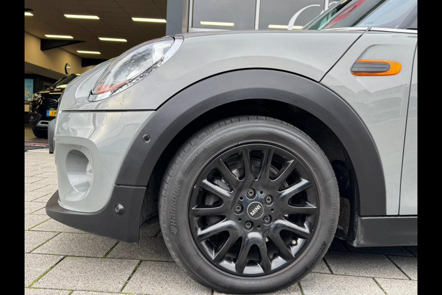 MINI Mini 1.2 One Salt 5Drs - Navigatie I Airco I PDC I Sport velgen I Comfort pakket I Dealer onderhouden