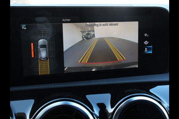 Mercedes-Benz A-Klasse 200 Automaat Progressive Mercedes-Benz A-klasse 200 Progressive | Navigatie | Climate Control | Lane Assist | Camera | Trekhaak | DAB | LED | Verkeersbord Herkenning |