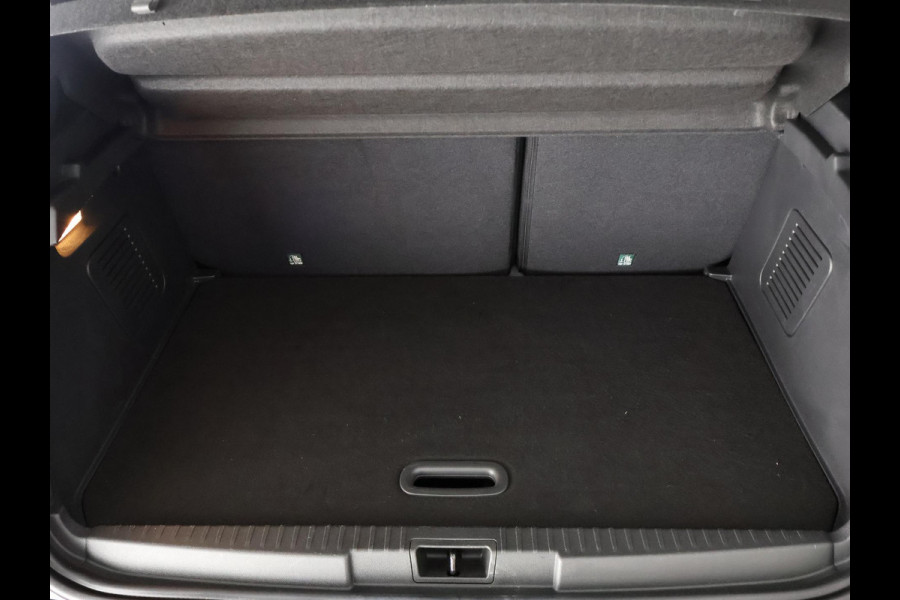 Renault Captur 0.9 TCe Bose | Navigatie | Parkeersensoren | Dodehoekdetectie | Camera