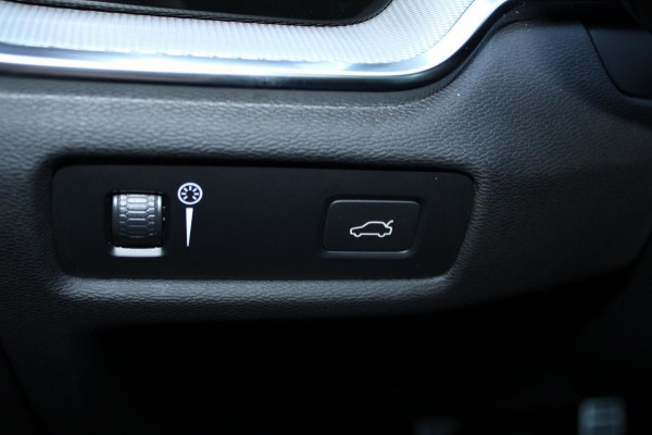 Volvo S60 2.0 B5 R-Design/pano/leer