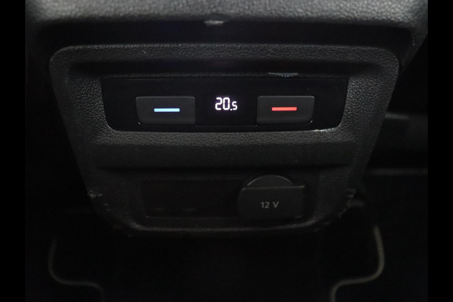 Volkswagen Tiguan 1.4 TSI R Line | Stoelverwarming | Trekhaak | Carplay | Navigatie | Virtual Cockpit | Adaptive cruise | 19'' | Parkeerhulp | Bluetooth | Adaptief LED