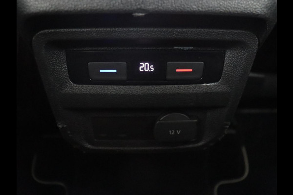 Volkswagen Tiguan 1.4 TSI R Line | Stoelverwarming | Trekhaak | Carplay | Navigatie | Virtual Cockpit | Adaptive cruise | 19'' | Parkeerhulp | Bluetooth | Adaptief LED