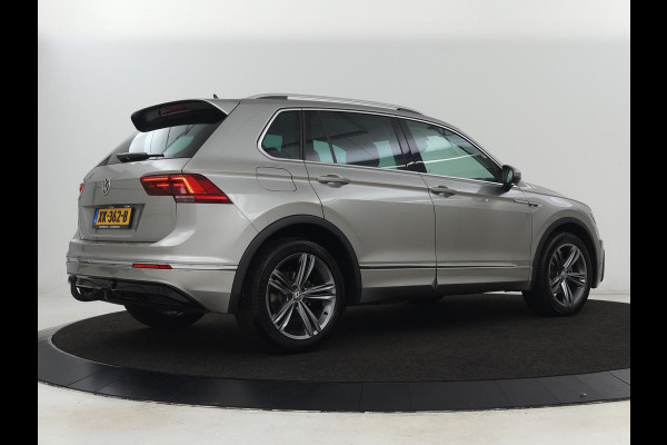 Volkswagen Tiguan 1.4 TSI R Line | Stoelverwarming | Trekhaak | Carplay | Navigatie | Virtual Cockpit | Adaptive cruise | 19'' | Parkeerhulp | Bluetooth | Adaptief LED