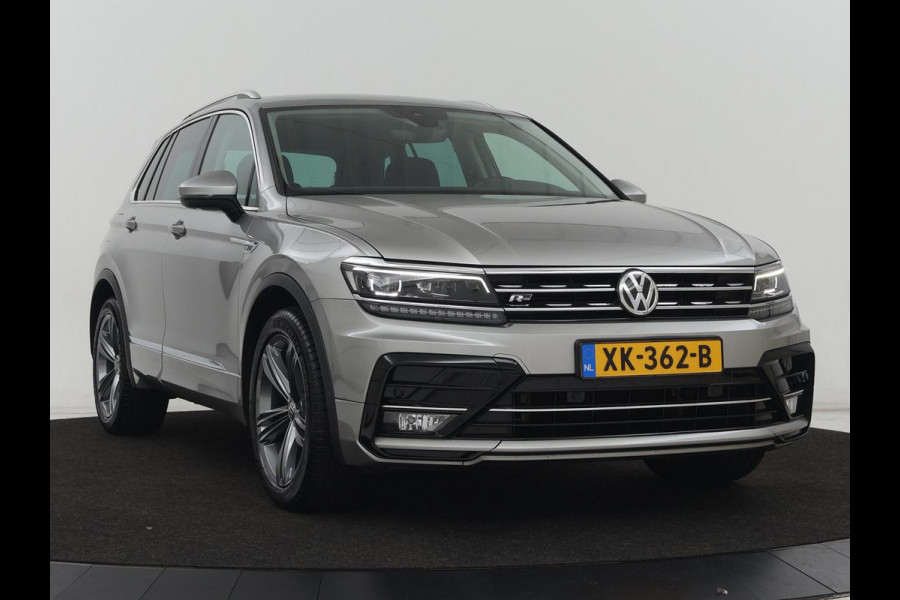 Volkswagen Tiguan 1.4 TSI R Line | Stoelverwarming | Trekhaak | Carplay | Navigatie | Virtual Cockpit | Adaptive cruise | 19'' | Parkeerhulp | Bluetooth | Adaptief LED
