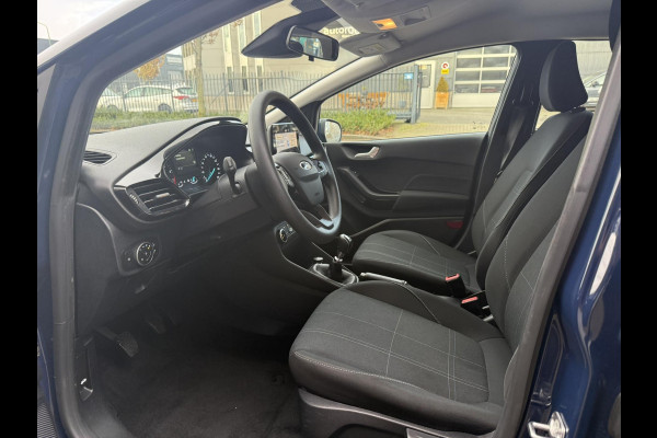 Ford Fiesta 1.0 EcoBoost / Trekhaak / Navigatie (Apple CarPlay-Android / Cruise Control / Recent onderhoud gehad incl. Remmen