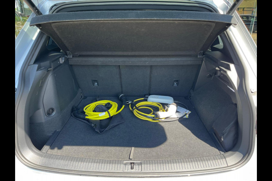 Volkswagen Tiguan 1.4 TSI eHybrid PHEV R-Line Business+ | LED Matrix | Camera | Adaptive CC | Black Pack | (occasion)