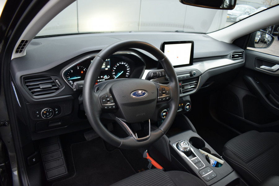 Ford FOCUS Wagon 1.5 EcoBlue Titanium Business | Automaat | Trekhaak | Apple CarPlay | Climate