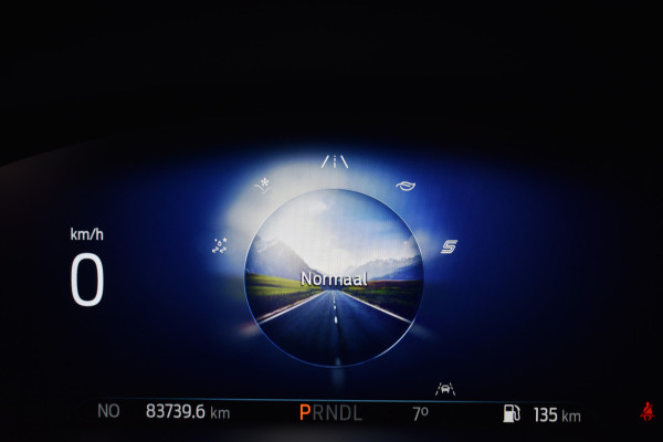 Ford Kuga 1.5 ECOBLUE 120PK AUT. TITANIUM HEAD-UP/NAVI/CAMERA