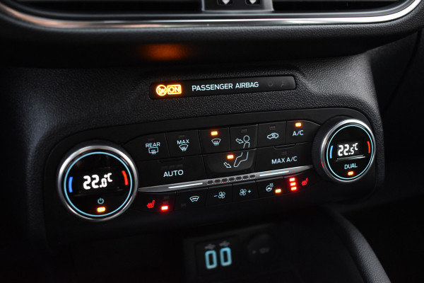 Ford Kuga 1.5 ECOBLUE 120PK AUT. TITANIUM HEAD-UP/NAVI/CAMERA