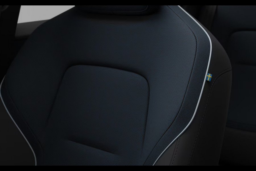 Volvo EX30 272PK Automaat Single Motor Ext. Range Europa / Elektrische stoelen met geheugen / Stoel - en stuurwielverwarming / Harman Kardon audio / Elektrische achterklep / Keyless entry / Adaptieve Cruise Control / BLIS / Dodehoek Detectie / Parkeersensoren voor en achter / Achteruitrijcamera / Warmtepomp / Google Services/