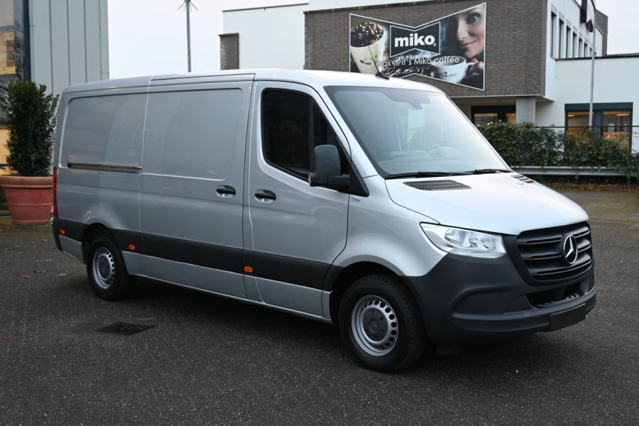 Mercedes-Benz Sprinter 316 CDI L2H1 Navigatie met camera, Standkachel, Trekhaak