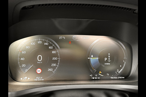 Volvo V60 2.0 T8 Twin Engine AWD R-Design | Pano | 360 Cam | H&K | Luxury Line | HUD | occasion