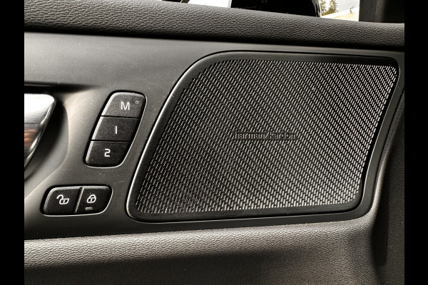 Volvo V60 2.0 T8 Twin Engine AWD R-Design | Pano | 360 Cam | H&K | Luxury Line | HUD | occasion