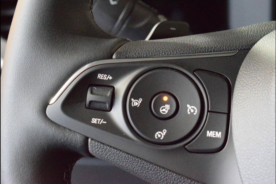 Opel Mokka 1.2 Turbo Business Elegance 8-TRAPS AUTOMAAT | NAVIGATIE | CARPLAY | STOELVERWARMING | CAMERA | CLIMATE CONTROL | 17" LM VELGEN |