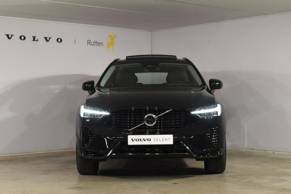 Volvo XC60 T6 350PK Automaat Plug-in Hybrid AWD Plus Dark / Navigatie / 360 Camera / Adaptieve Cruise Control / Stuur & Stoelverwarming / Elektr. Achterklep / Schuifdak / Trekhaak