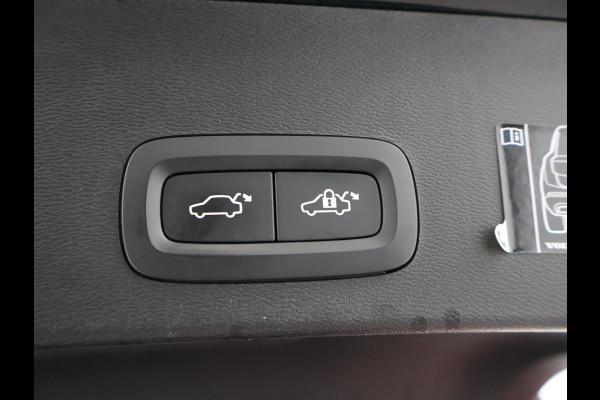 Volvo XC40 1.5 T4 RECHARGE 211 PK AUT. INSCRIPTION + LEDER | TREKHAAK | 21 INCH | ADAPTIVE CRUISE | CAMERA