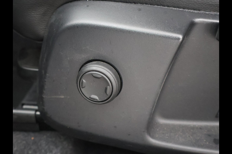 Volvo XC40 1.5 T4 RECHARGE 211 PK AUT. INSCRIPTION + LEDER | TREKHAAK | 21 INCH | ADAPTIVE CRUISE | CAMERA