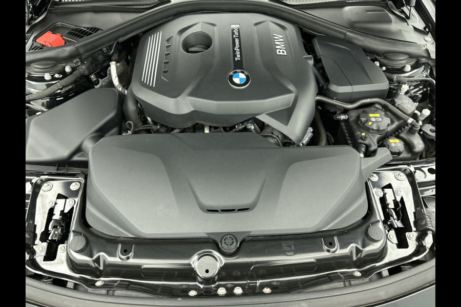 BMW 4 Serie Gran Coupé 420i Centennial High Executive M-SPORT | NL-AUTO | PANO | HARM/KARD | HEADUP | STOELVRW | ACHTRCAM |
