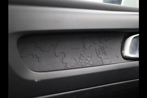 Volvo XC40 1.5 T2 AUTOMAAT + WEGKL. TREKHAAK | APPLE CARPLAY | CAMERA | DIGITALE COCKPIT | LED