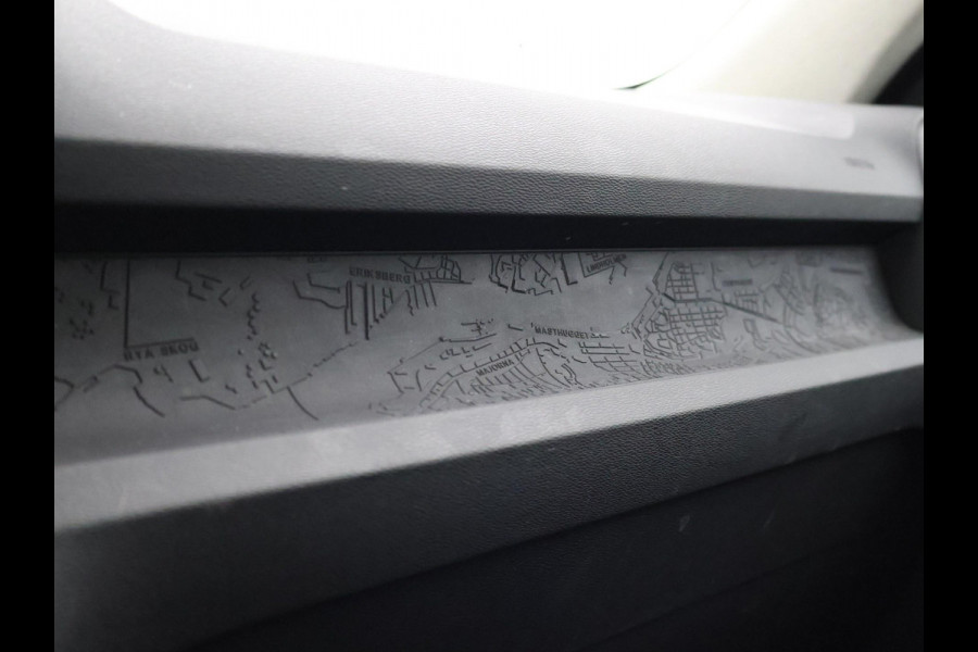 Volvo XC40 1.5 T2 AUTOMAAT + WEGKL. TREKHAAK | APPLE CARPLAY | CAMERA | DIGITALE COCKPIT | LED