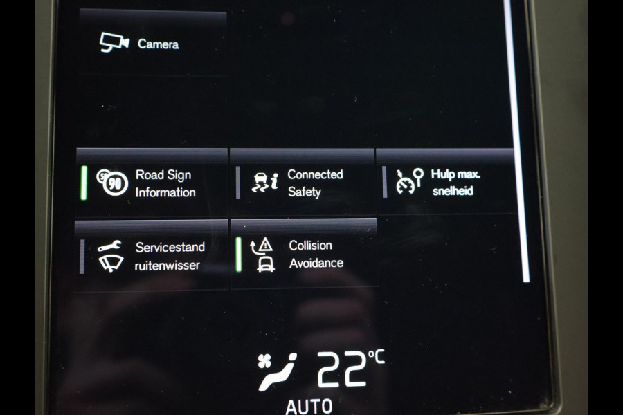 Volvo XC40 1.5 T2 AUTOMAAT + WEGKL. TREKHAAK | APPLE CARPLAY | CAMERA | DIGITALE COCKPIT | LED