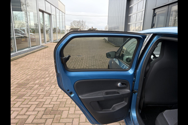 Seat Mii 1.0 Style Intense 5-drs. CRUISE/MEDIA/PDC/BEATS/WINTERPACK/15INCH