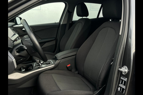 BMW 1-serie 118i Executive Edition NL AUTO | LAGE KM | DEALER ONDERH | CARPLAY |