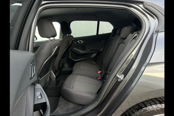BMW 1-serie 118i Executive Edition NL AUTO | LAGE KM | DEALER ONDERH | CARPLAY |