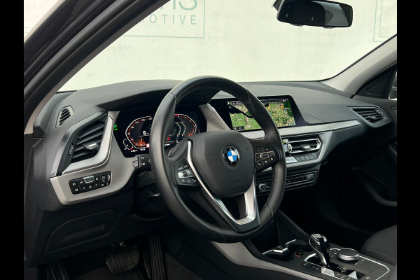 BMW 1-serie 118i Executive Edition NL AUTO | LAGE KM | DEALER ONDERH | CARPLAY |
