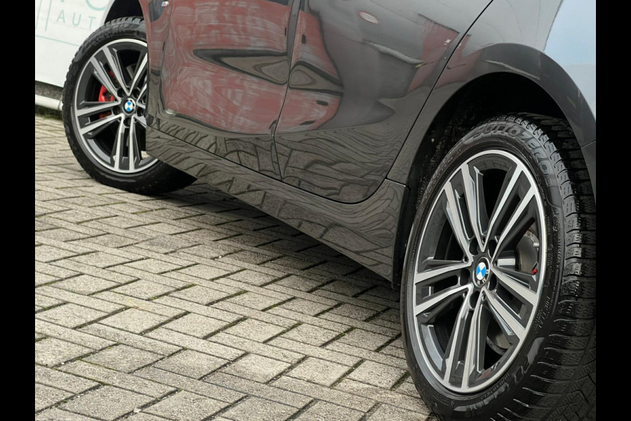 BMW 1-serie 118i Executive Edition NL AUTO | LAGE KM | DEALER ONDERH | CARPLAY |