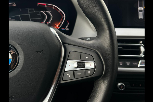 BMW 1-serie 118i Executive Edition NL AUTO | LAGE KM | DEALER ONDERH | CARPLAY |