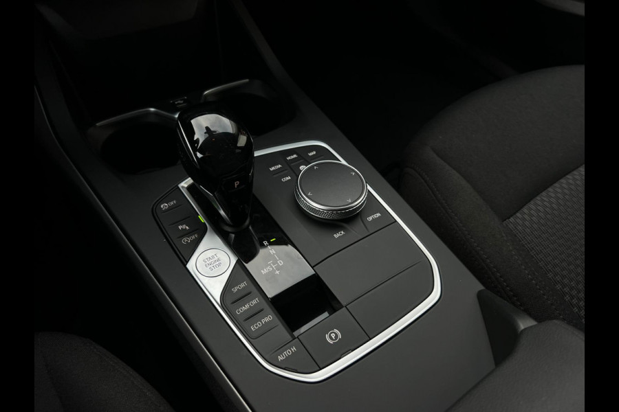 BMW 1-serie 118i Executive Edition NL AUTO | LAGE KM | DEALER ONDERH | CARPLAY |
