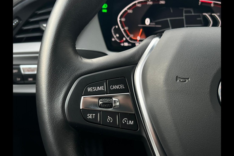 BMW 1-serie 118i Executive Edition NL AUTO | LAGE KM | DEALER ONDERH | CARPLAY |