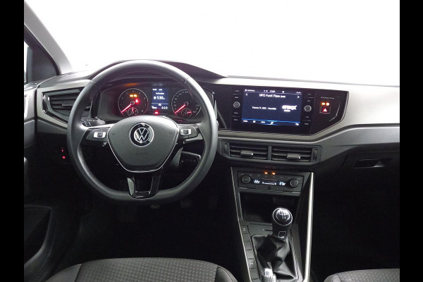 Volkswagen Polo 1.0 TSI DSG Comfortline Navigatie Climate Control Parkeer Sensoren DAB Extra Getint Glas Lichtmetalen velgen