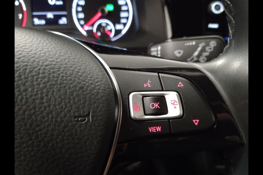 Volkswagen Polo 1.0 TSI DSG Comfortline Navigatie Climate Control Parkeer Sensoren DAB Extra Getint Glas Lichtmetalen velgen