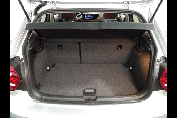 Volkswagen Polo 1.0 TSI DSG Comfortline Navigatie Climate Control Parkeer Sensoren DAB Extra Getint Glas Lichtmetalen velgen