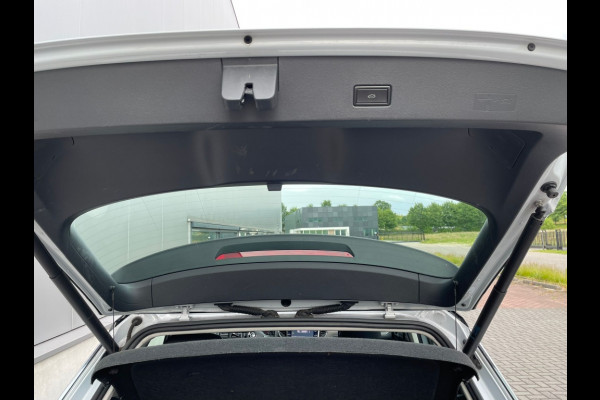 Volkswagen T-Roc 1.0 TSI Sport 11-2018 Full Pano/ACC/ECC/Camera