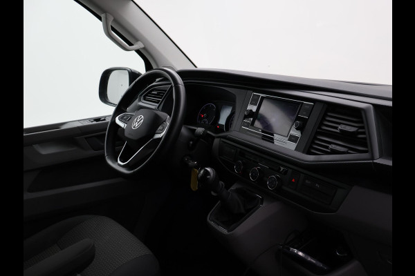 Volkswagen Transporter 2.0 TDI L2H1 HIGHLINE | LMV | TREKHAAK | APPLE CARPLAY | CAMERA | COMFORSTOELEN