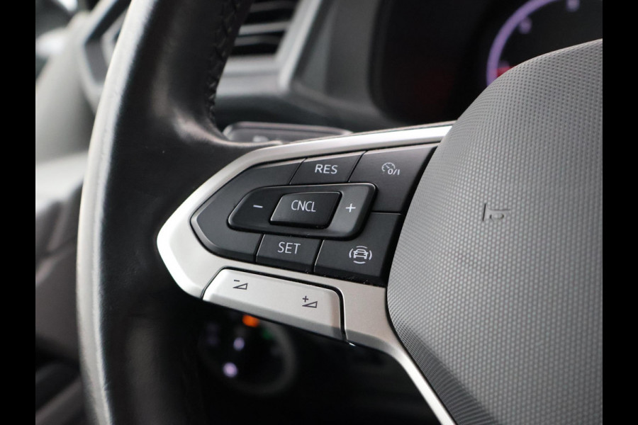 Volkswagen Transporter 2.0 TDI L2H1 HIGHLINE | LMV | TREKHAAK | APPLE CARPLAY | CAMERA | COMFORSTOELEN