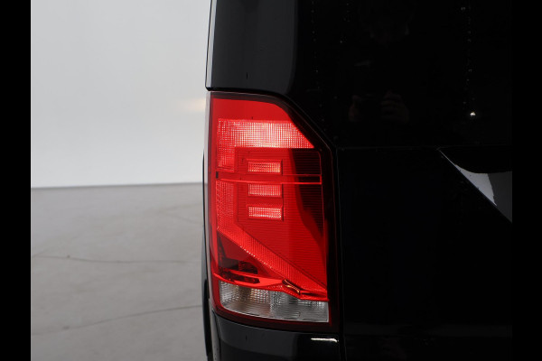 Volkswagen Transporter 2.0 TDI L2H1 HIGHLINE | LMV | TREKHAAK | APPLE CARPLAY | CAMERA | COMFORSTOELEN