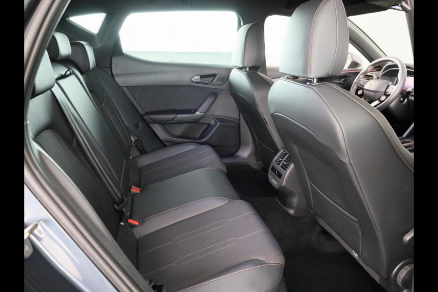 CUPRA Leon 1.5 TSI e-Hybrid Business 204 pk Automaat (DSG) | Navigatie | Parkeersensoren (Park assist) | Achteruitrijcamera | Stoelverwarming | Adaptieve cruise control |