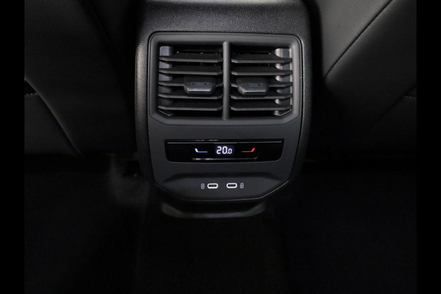 CUPRA Leon 1.5 TSI e-Hybrid Business 204 pk Automaat (DSG) | Navigatie | Parkeersensoren (Park assist) | Achteruitrijcamera | Stoelverwarming | Adaptieve cruise control |