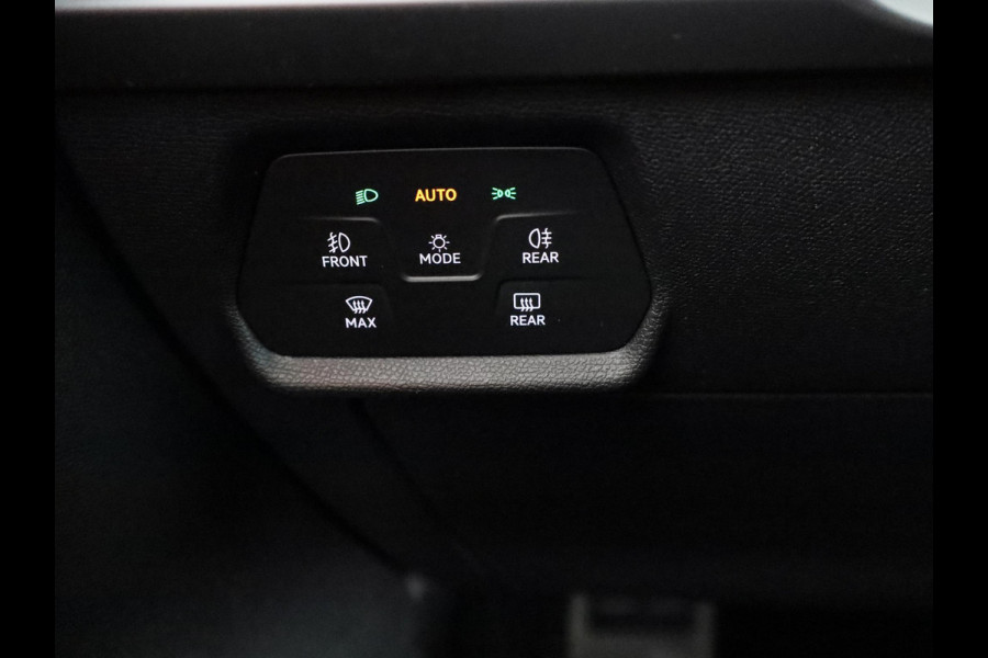 CUPRA Leon 1.5 TSI e-Hybrid Business 204 pk Automaat (DSG) | Navigatie | Parkeersensoren (Park assist) | Achteruitrijcamera | Stoelverwarming | Adaptieve cruise control |
